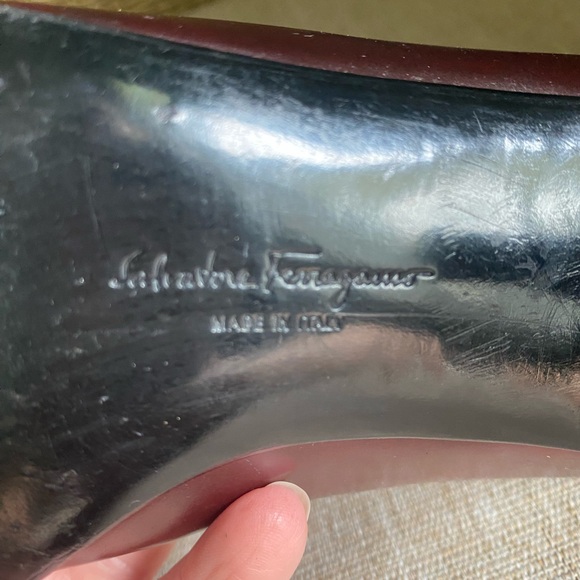 Vintage Salvatore Ferragamo leather kitten heels-size 7B - Picture 8 of 11